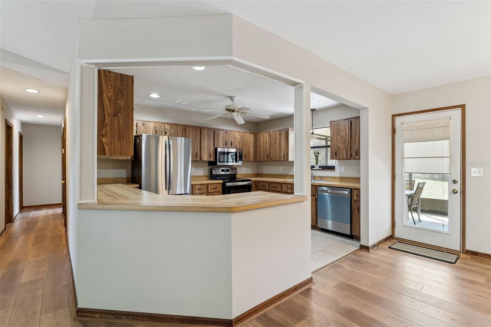 Image 8 of 39 For 155 Highbanks Road