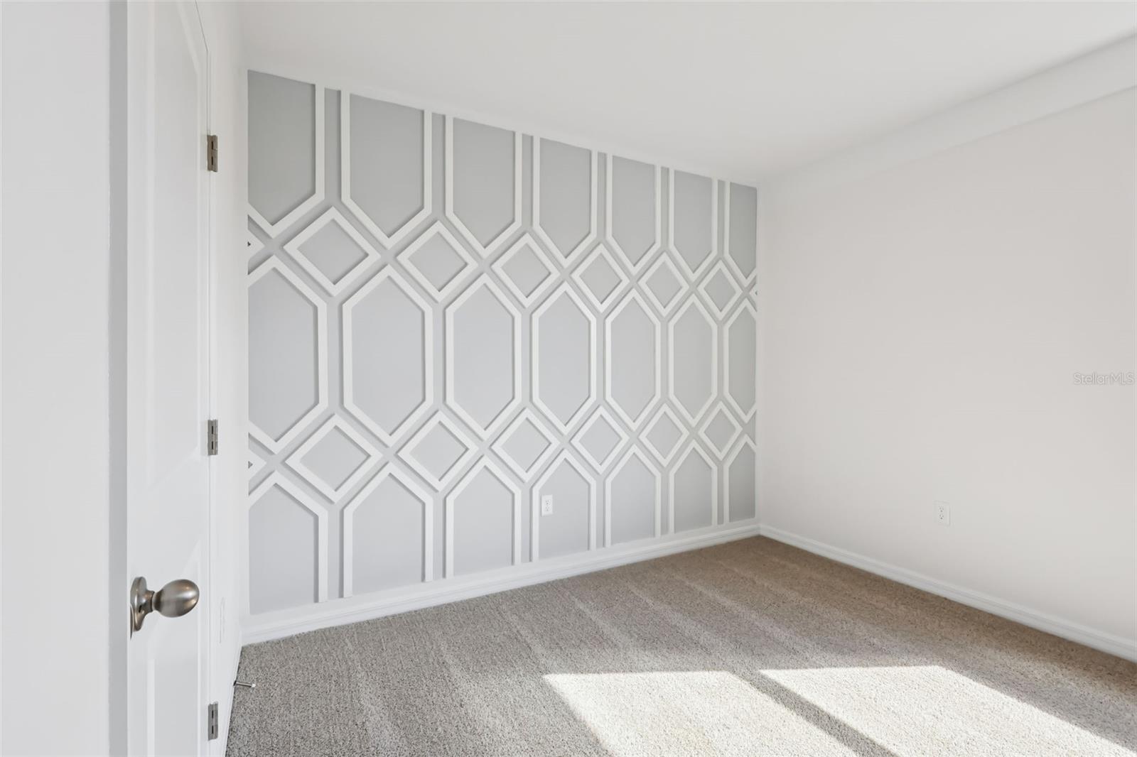 Image 20 of 33 For 5725 Somerset Drive