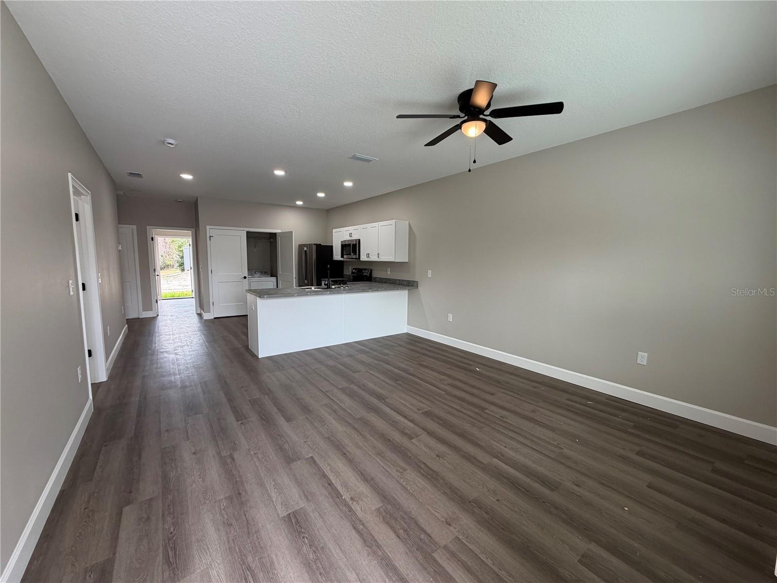 Image 3 of 15 For 1418 Magnolia Loop 104