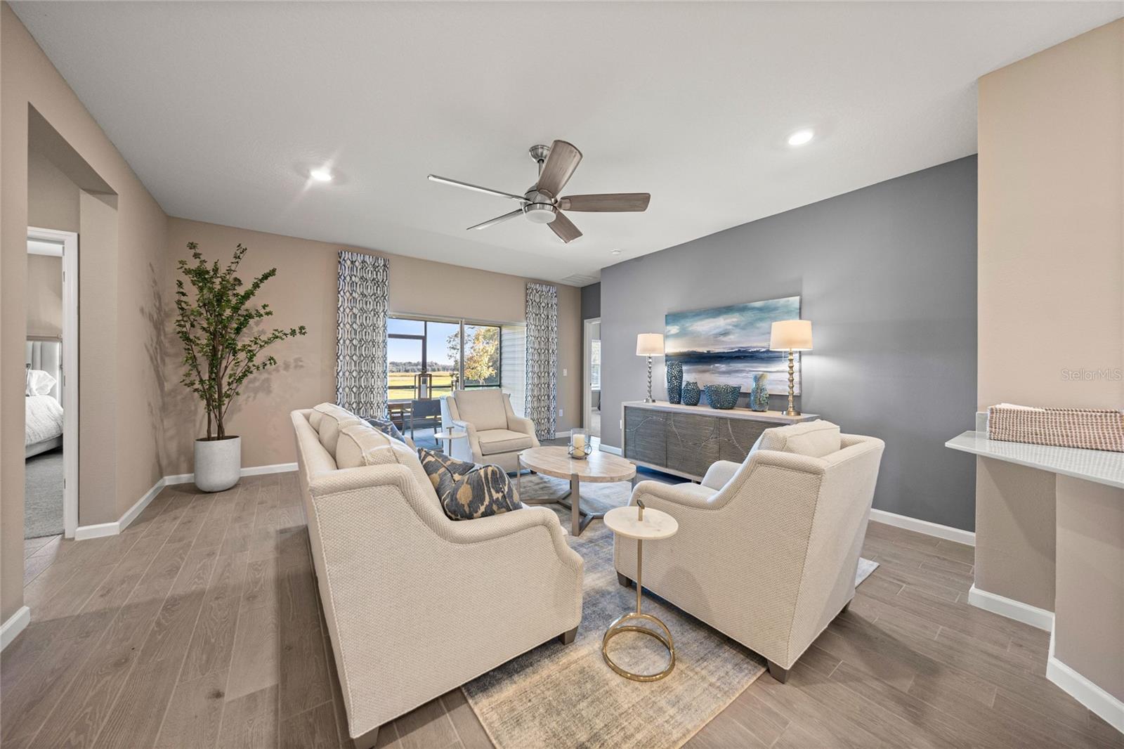 Image 18 of 22 For 13905 Convergence Boulevard