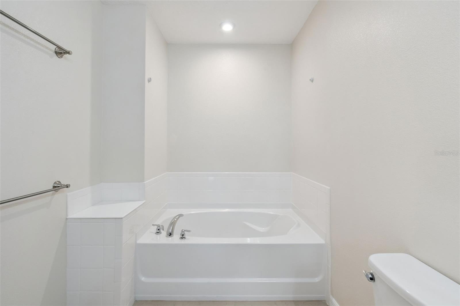 Image 29 of 59 For 9915 Highland Sky Alley