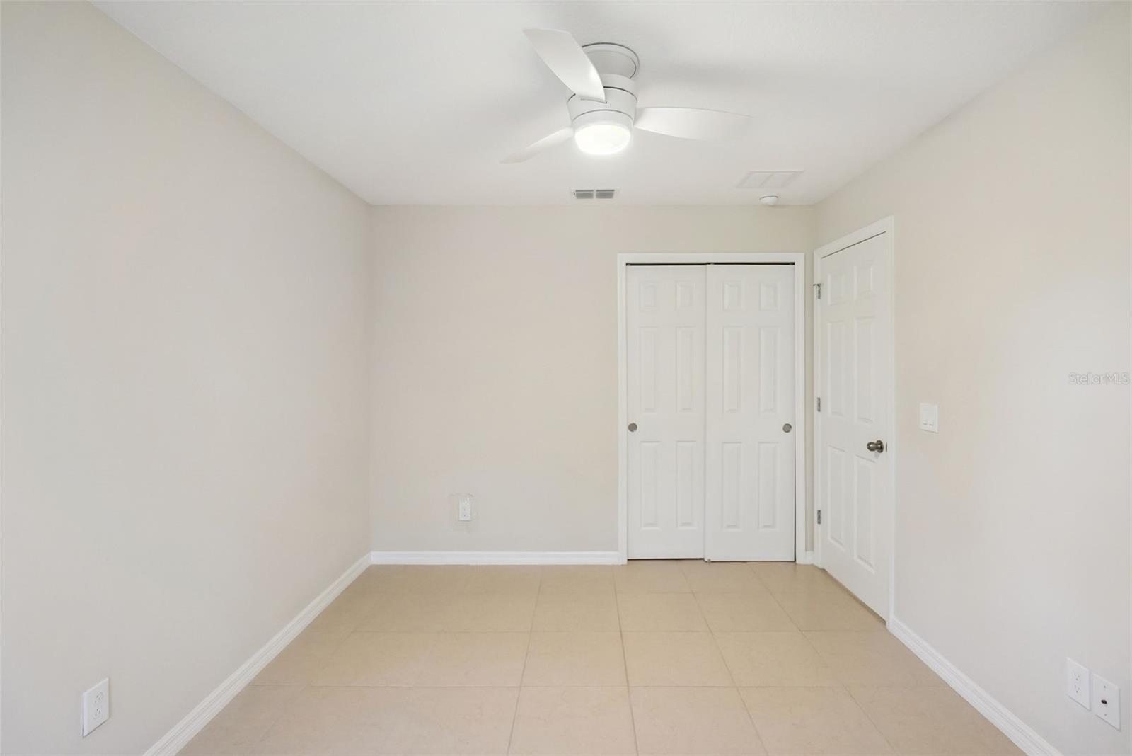 Image 36 of 59 For 9915 Highland Sky Alley