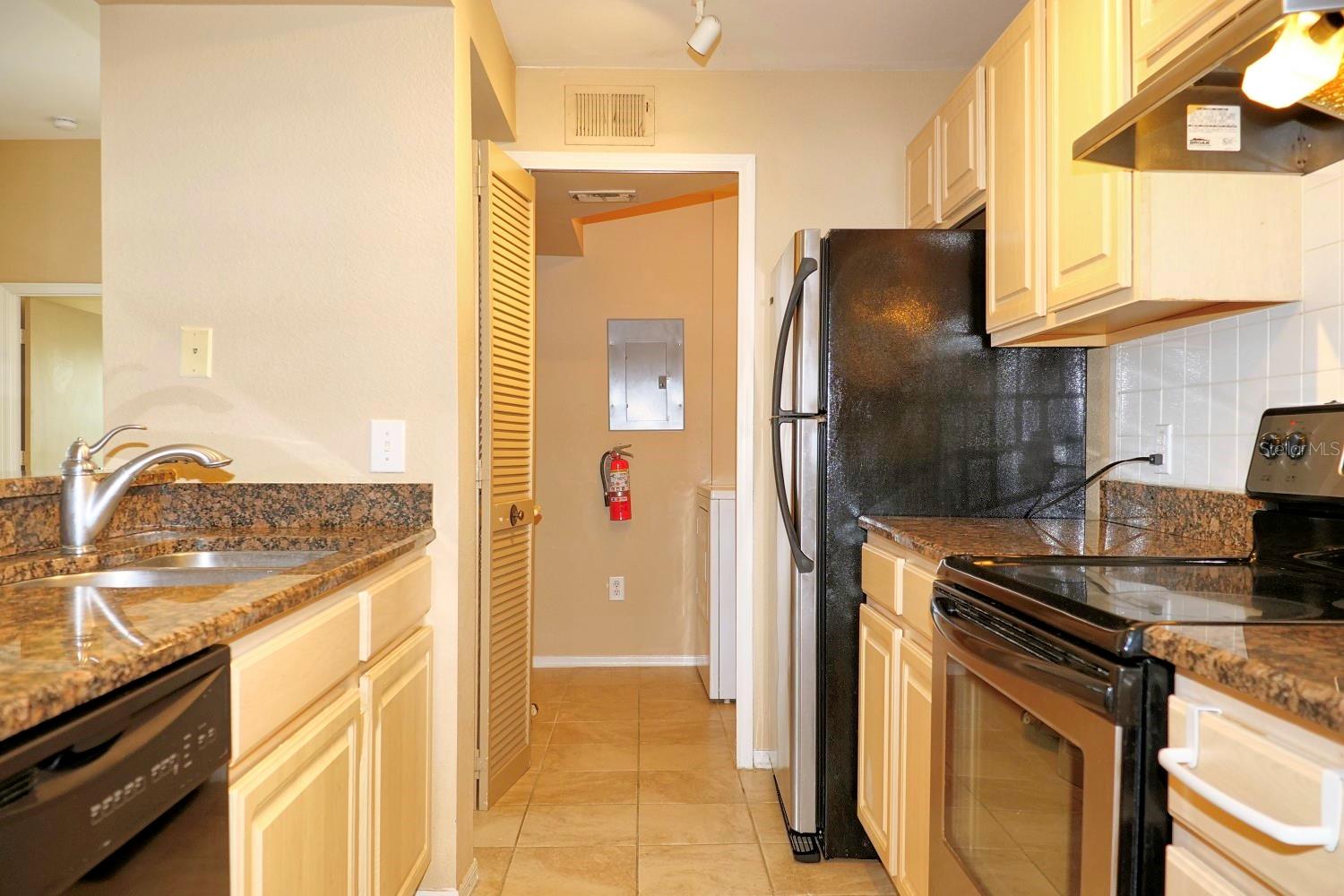 Image 6 of 22 For 408 Summit Ridge Place 312