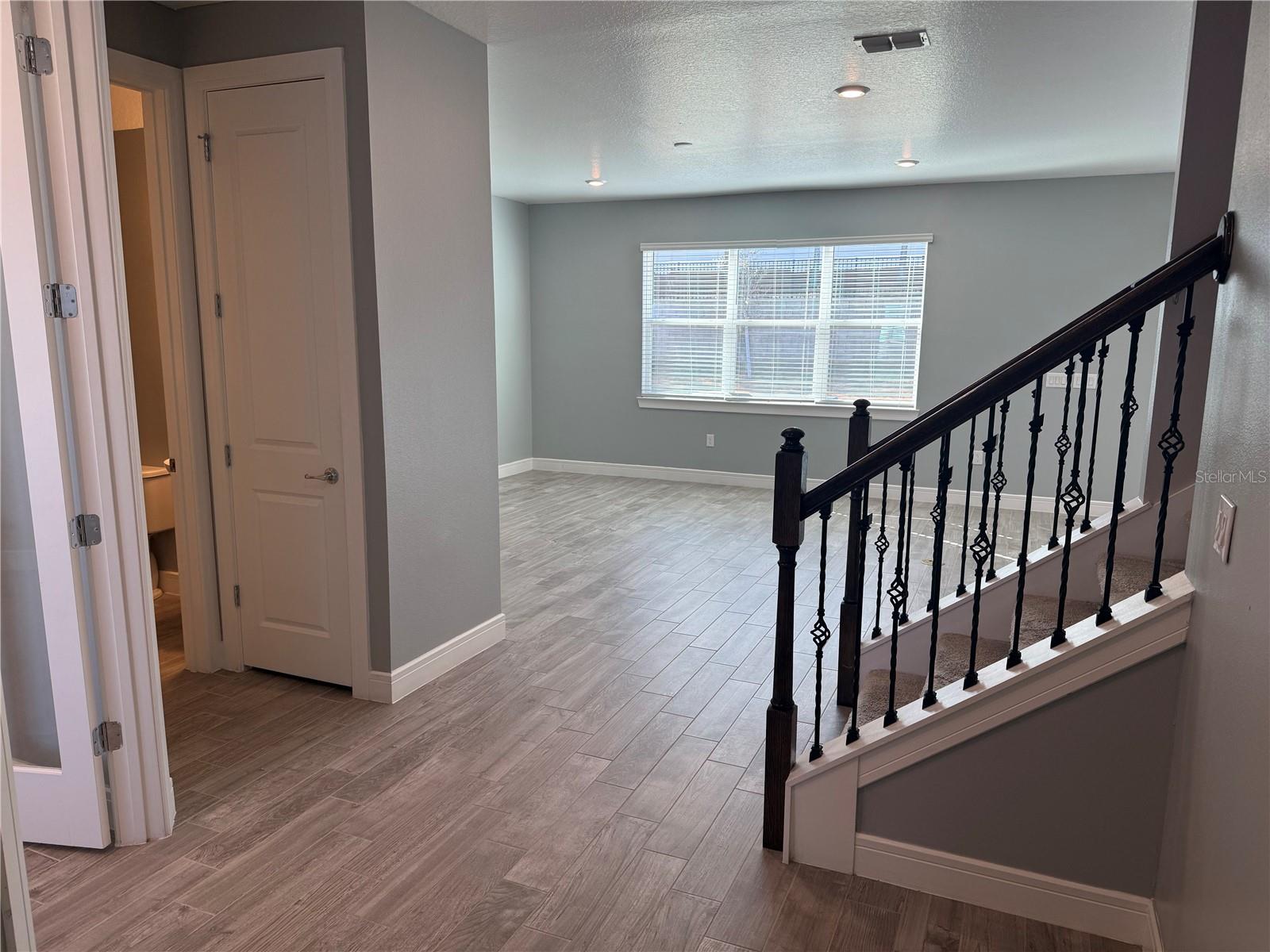 Image 2 of 35 For 4584 Gliding Wave Street