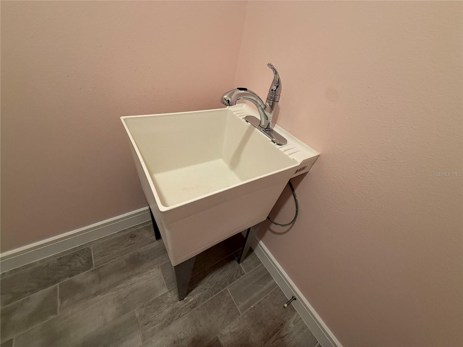 Image 22 of 35 For 4584 Gliding Wave Street