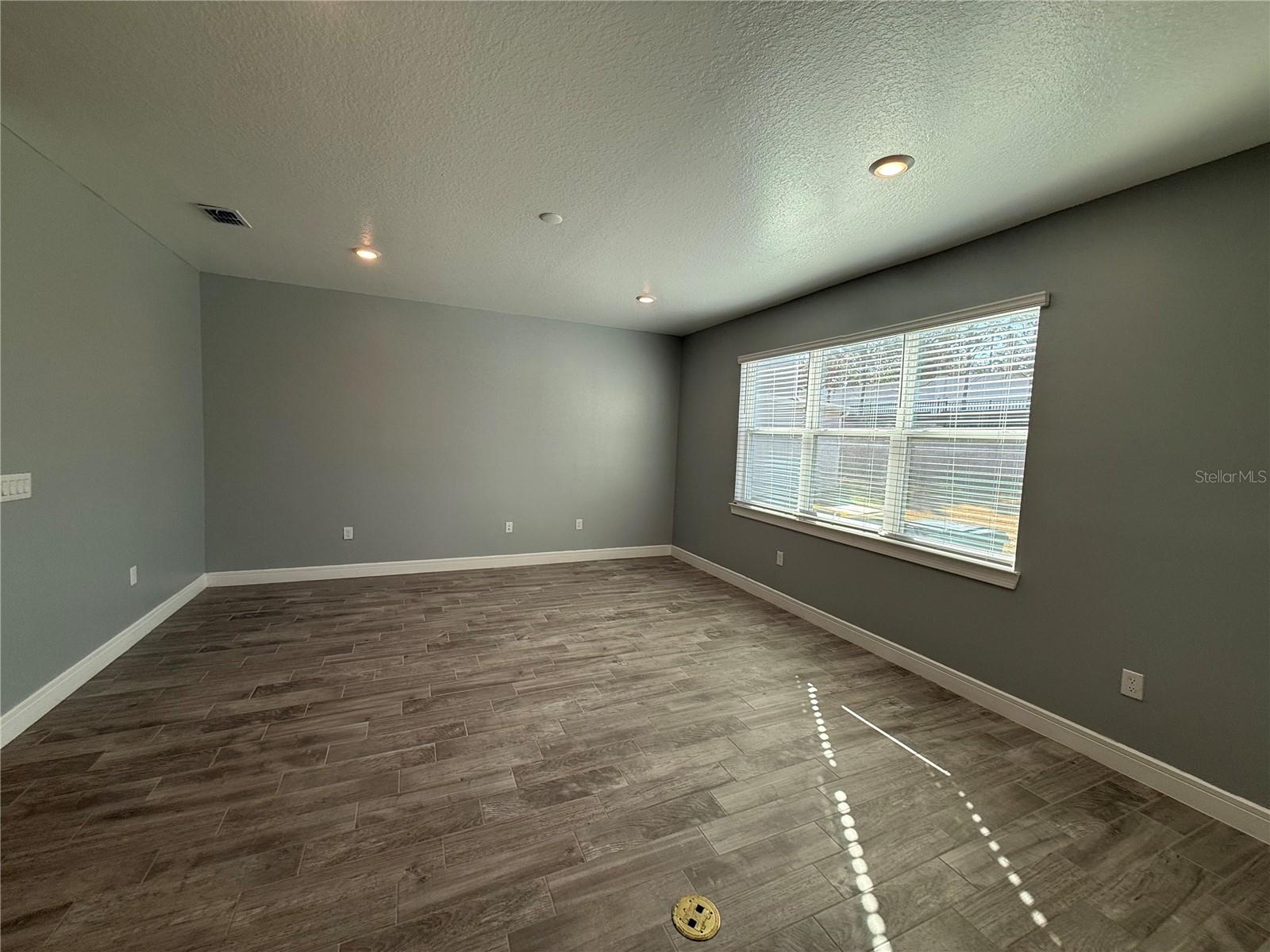 Image 8 of 35 For 4584 Gliding Wave Street