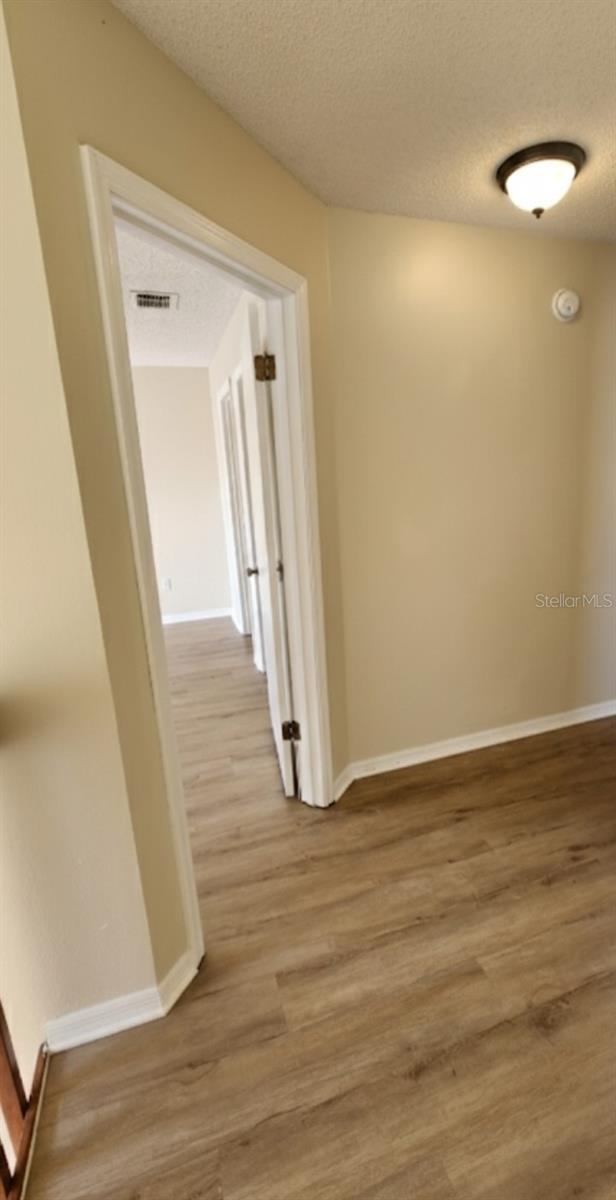 Image 21 of 32 For 6050 Scotchwood Glen 105