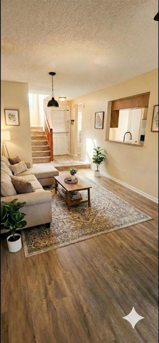 Image 6 of 32 For 6050 Scotchwood Glen 105