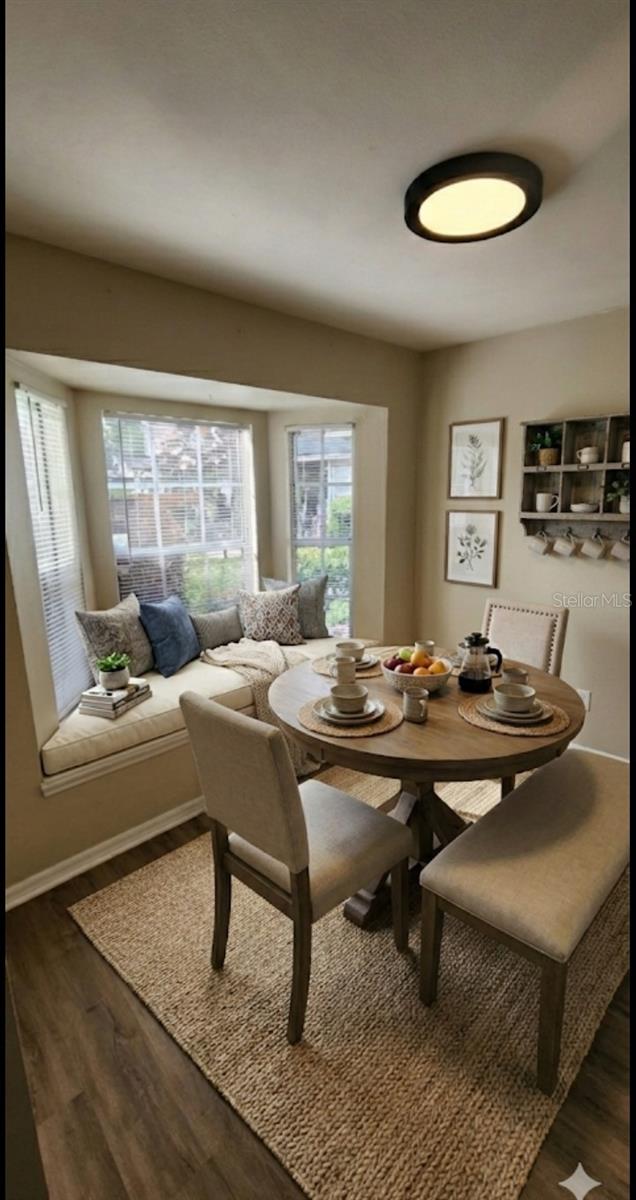 Image 7 of 32 For 6050 Scotchwood Glen 105