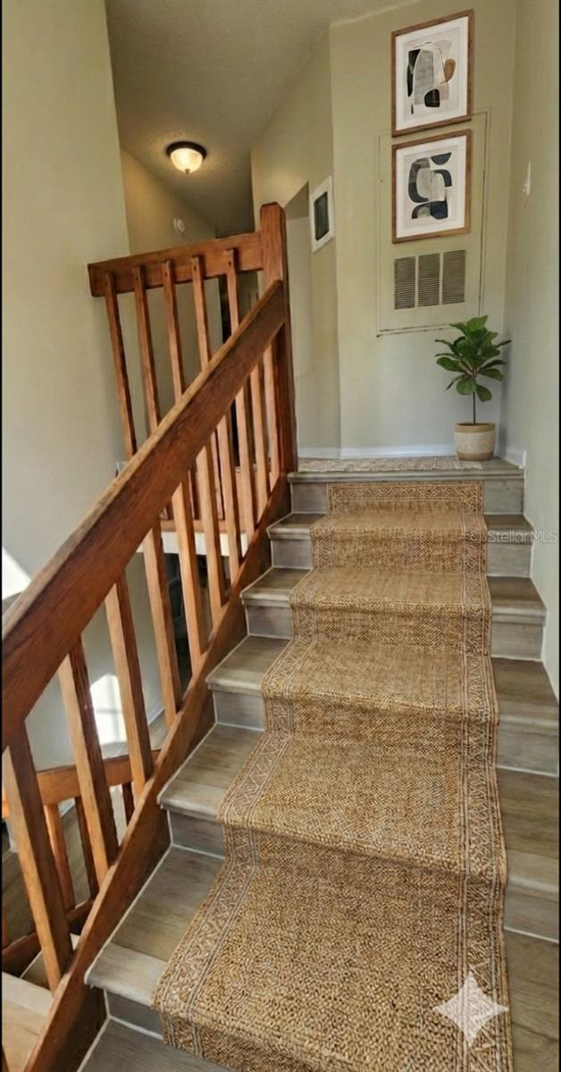 Image 9 of 32 For 6050 Scotchwood Glen 105