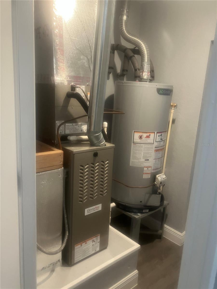 Image 16 of 18 For 26441 Evert Street