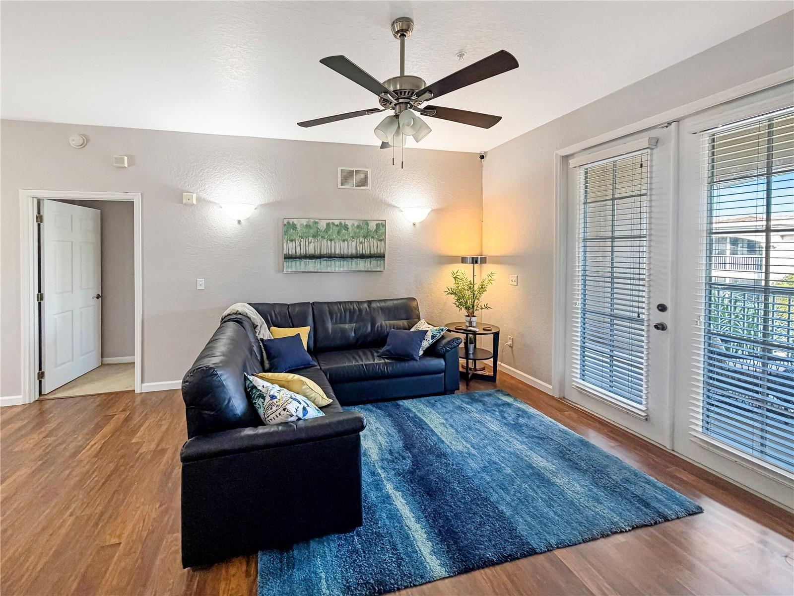 Image 35 of 69 For 3000 Laurel Park  305