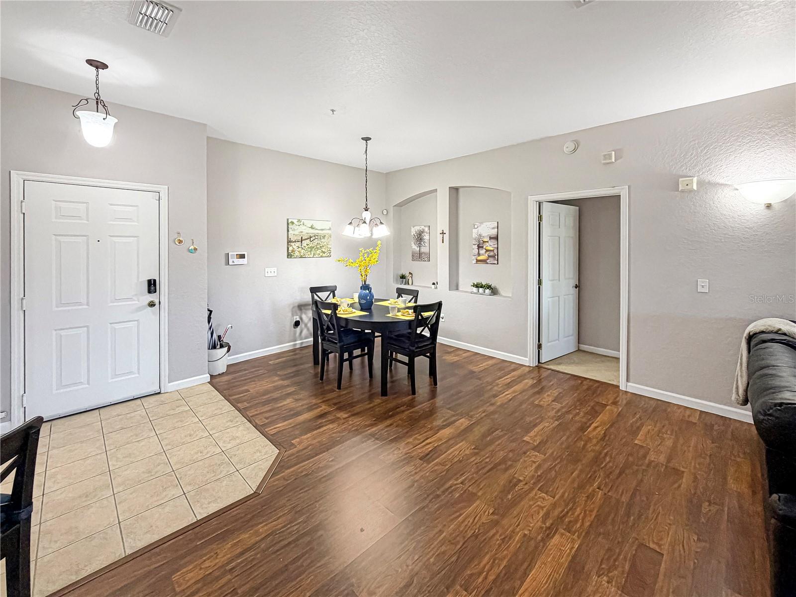 Image 36 of 69 For 3000 Laurel Park  305