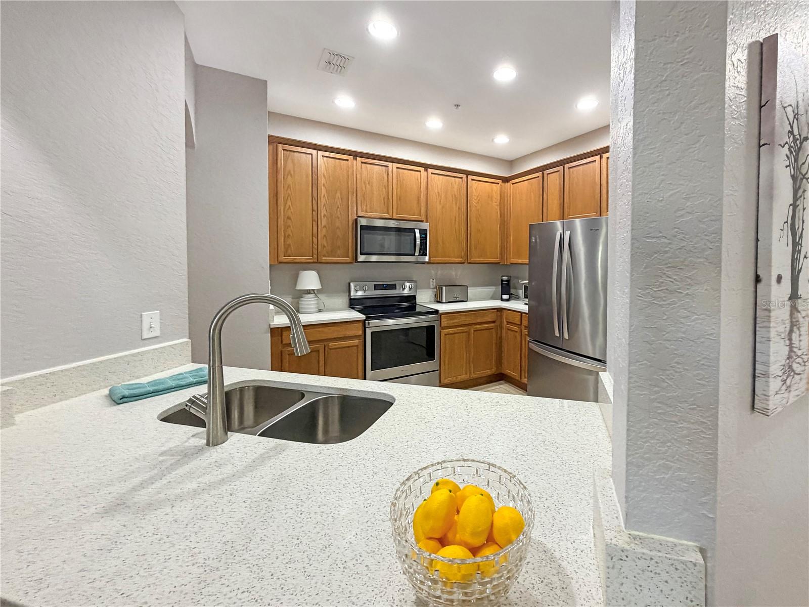 Image 42 of 69 For 3000 Laurel Park  305