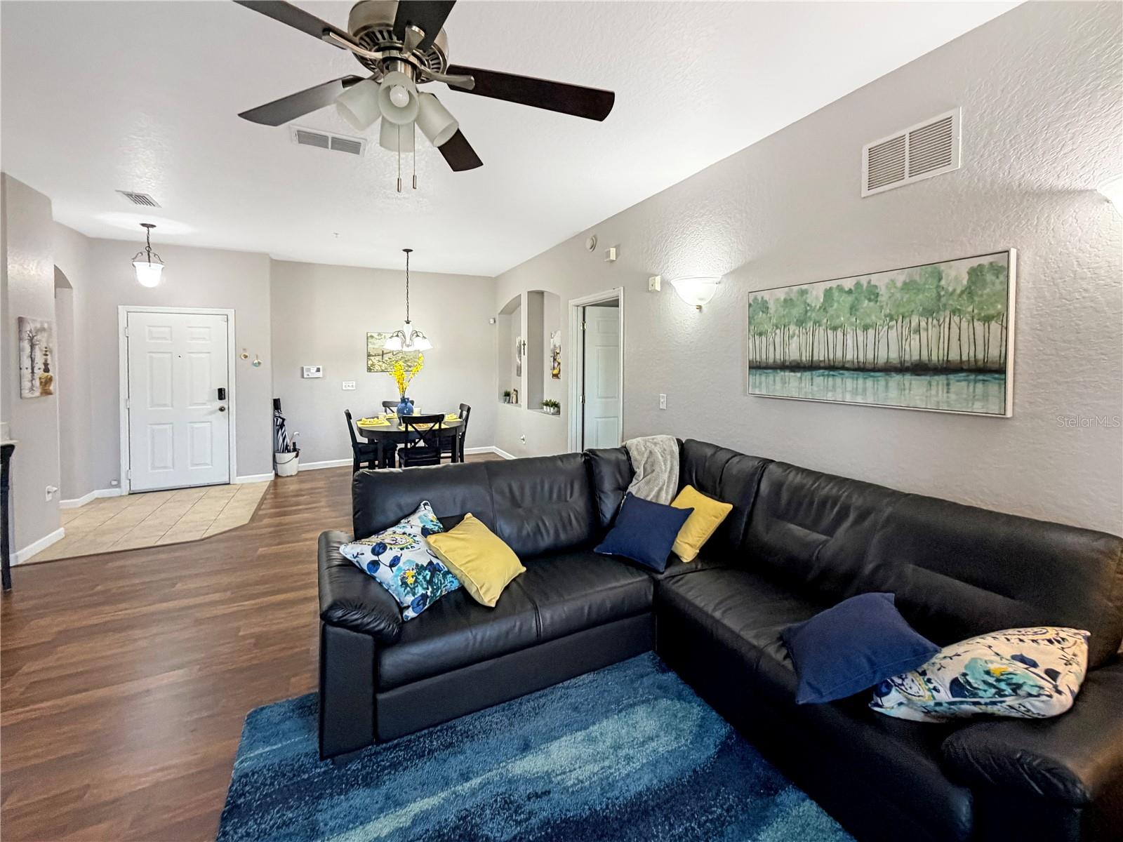 Image 43 of 69 For 3000 Laurel Park  305