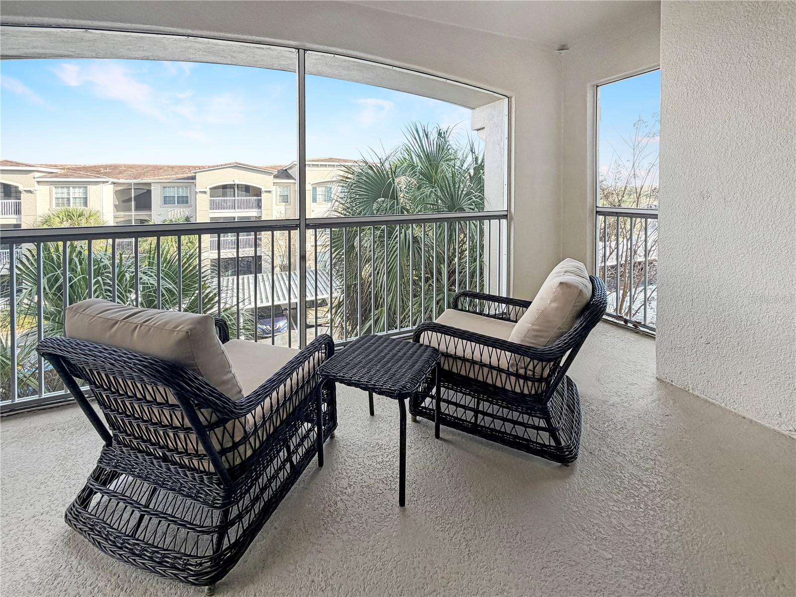 Image 8 of 69 For 3000 Laurel Park  305