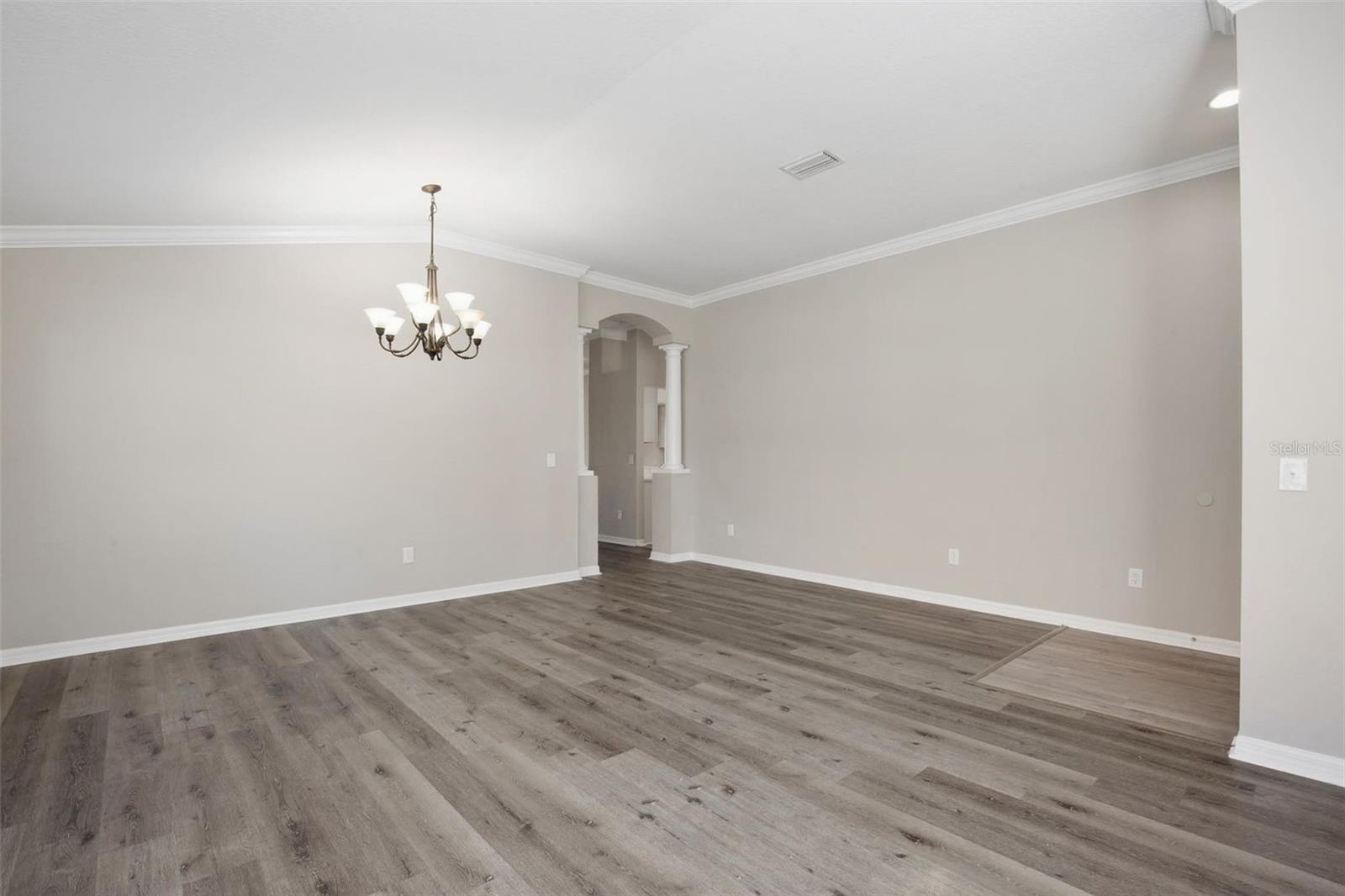 Image 11 of 44 For 18933 New Passage Boulevard