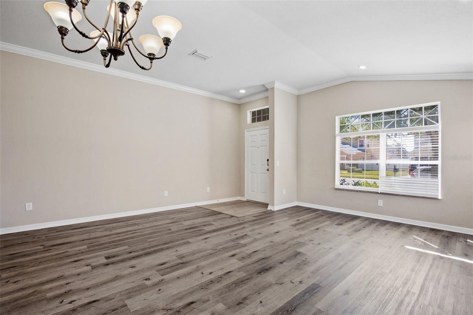 Image 13 of 44 For 18933 New Passage Boulevard