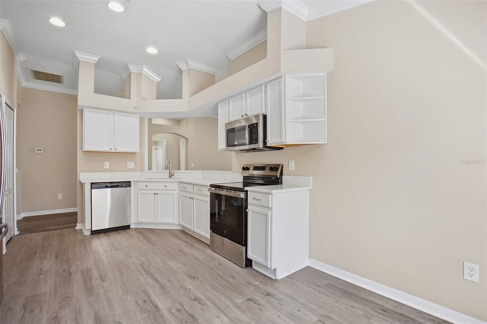 Image 18 of 44 For 18933 New Passage Boulevard