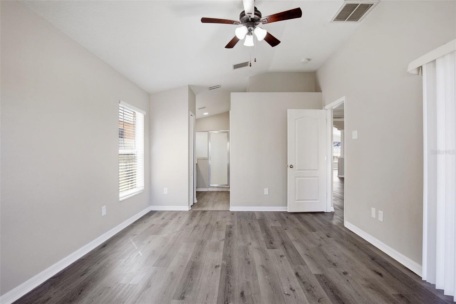 Image 28 of 44 For 18933 New Passage Boulevard