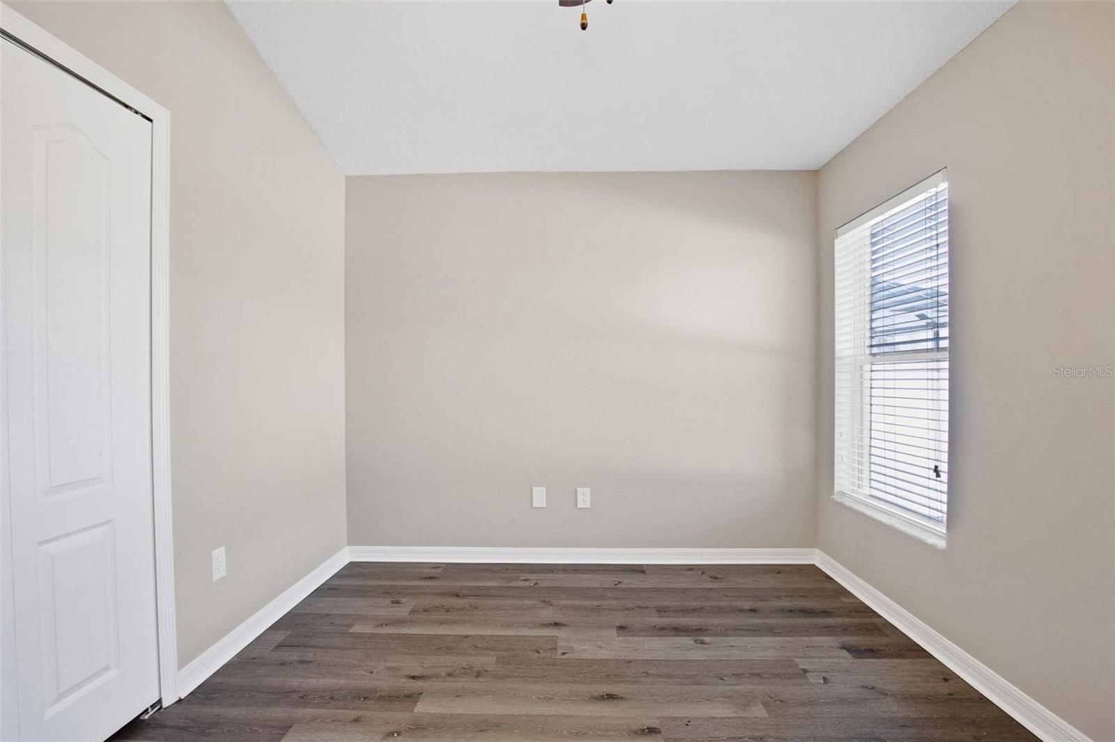 Image 32 of 44 For 18933 New Passage Boulevard