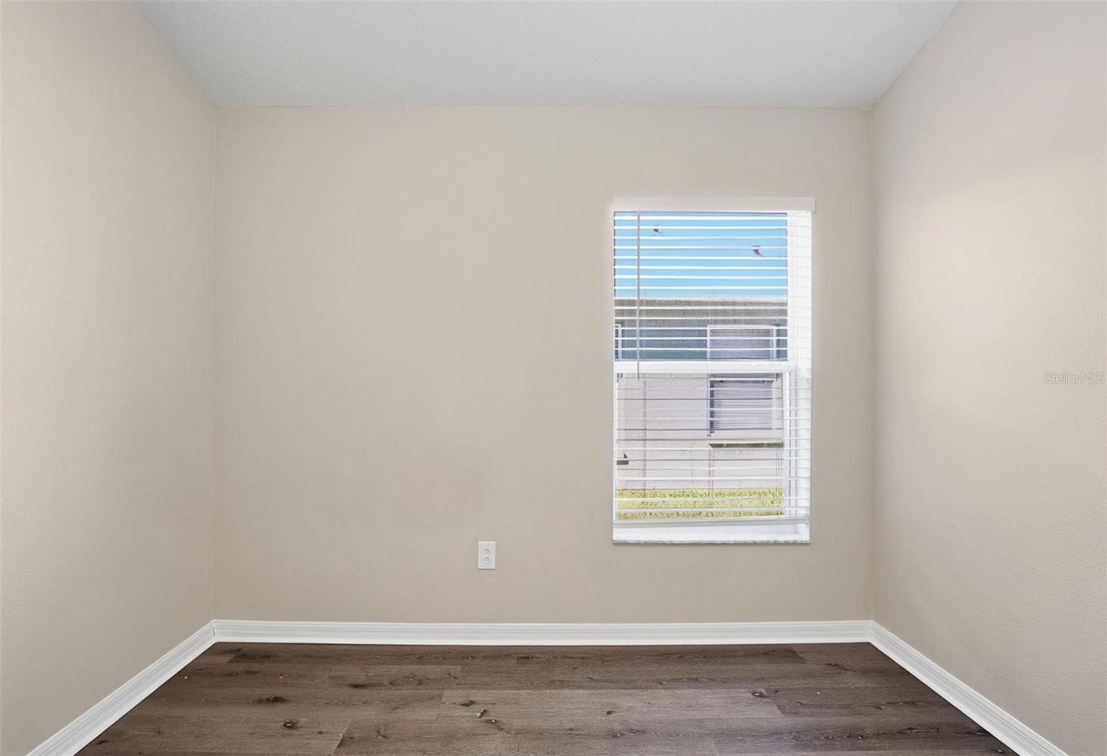 Image 36 of 44 For 18933 New Passage Boulevard