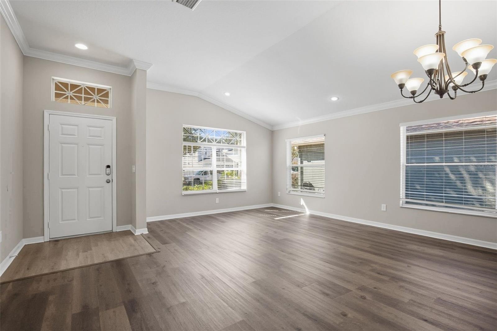 Image 8 of 44 For 18933 New Passage Boulevard