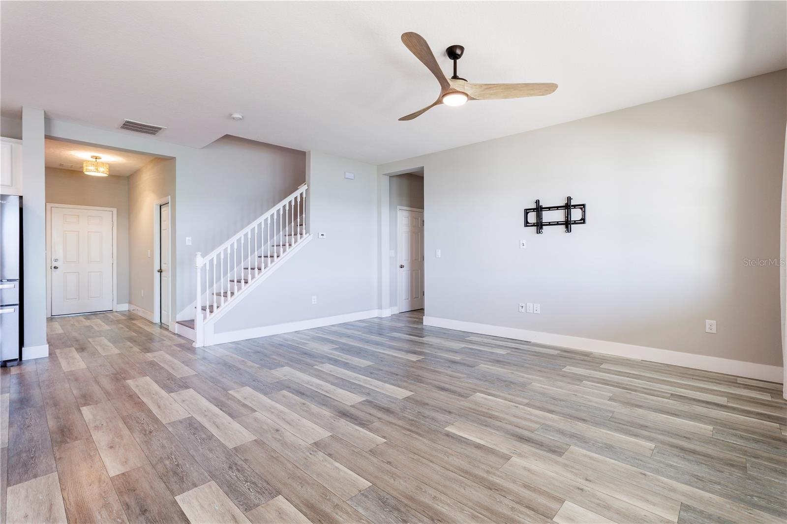 Image 20 of 43 For 403 Blue Cypress Drive