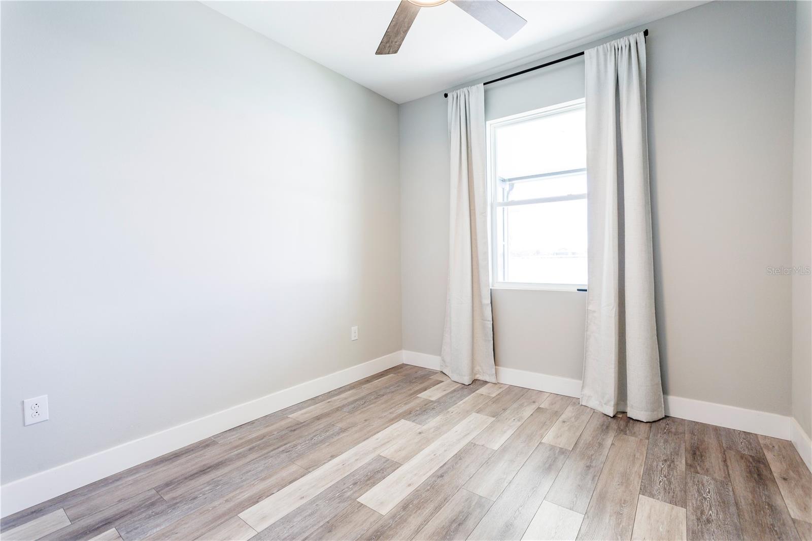 Image 23 of 43 For 403 Blue Cypress Drive