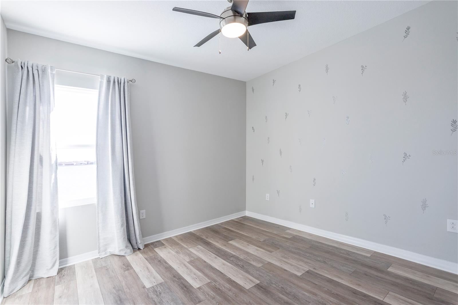 Image 33 of 43 For 403 Blue Cypress Drive