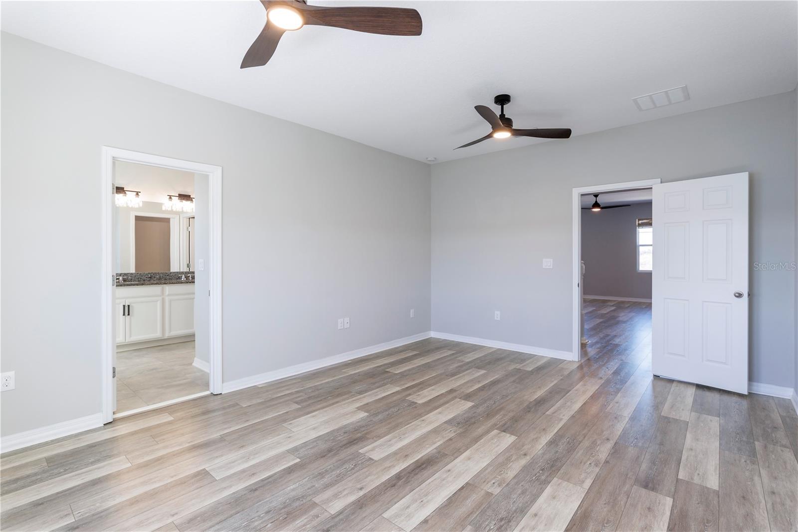 Image 36 of 43 For 403 Blue Cypress Drive