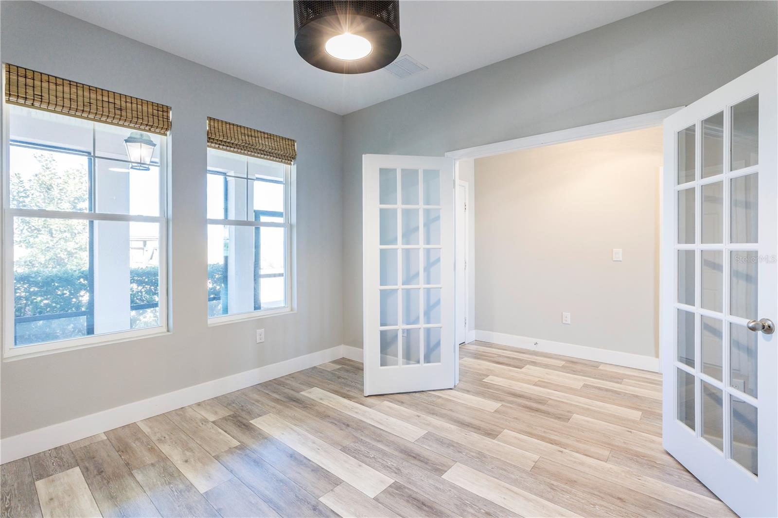 Image 9 of 43 For 403 Blue Cypress Drive