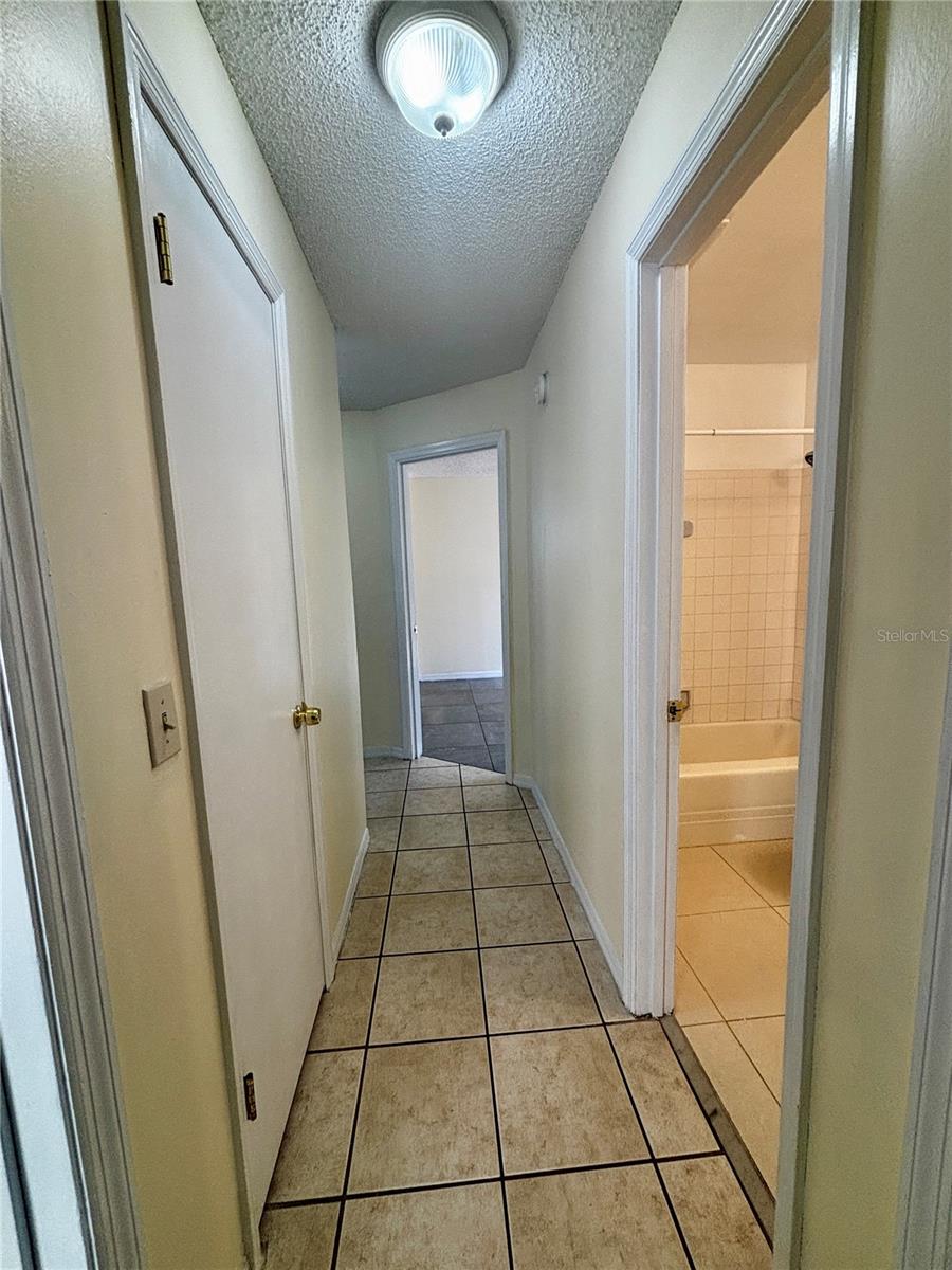 Image 10 of 23 For 1209 Roma Court