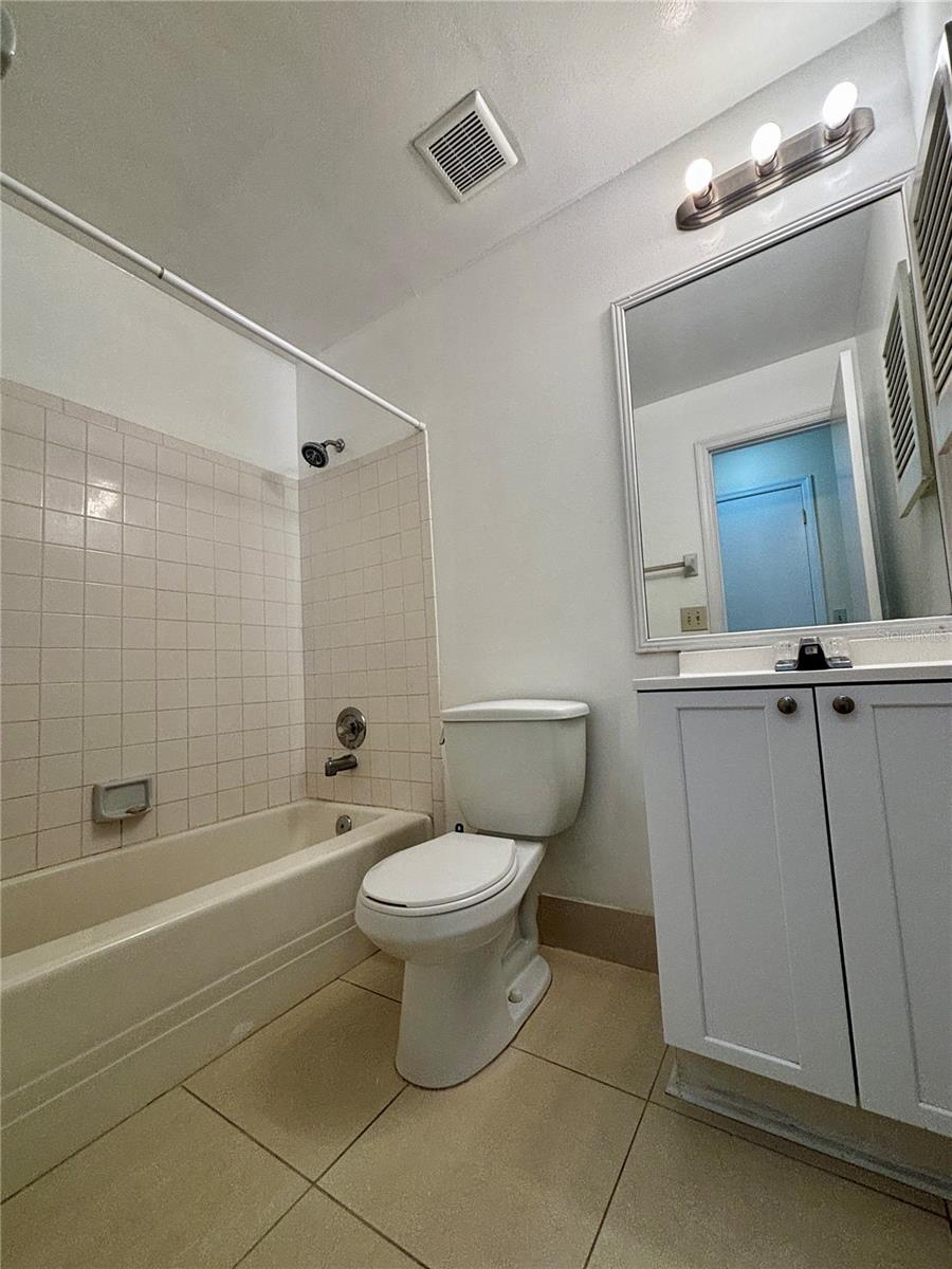 Image 14 of 23 For 1209 Roma Court