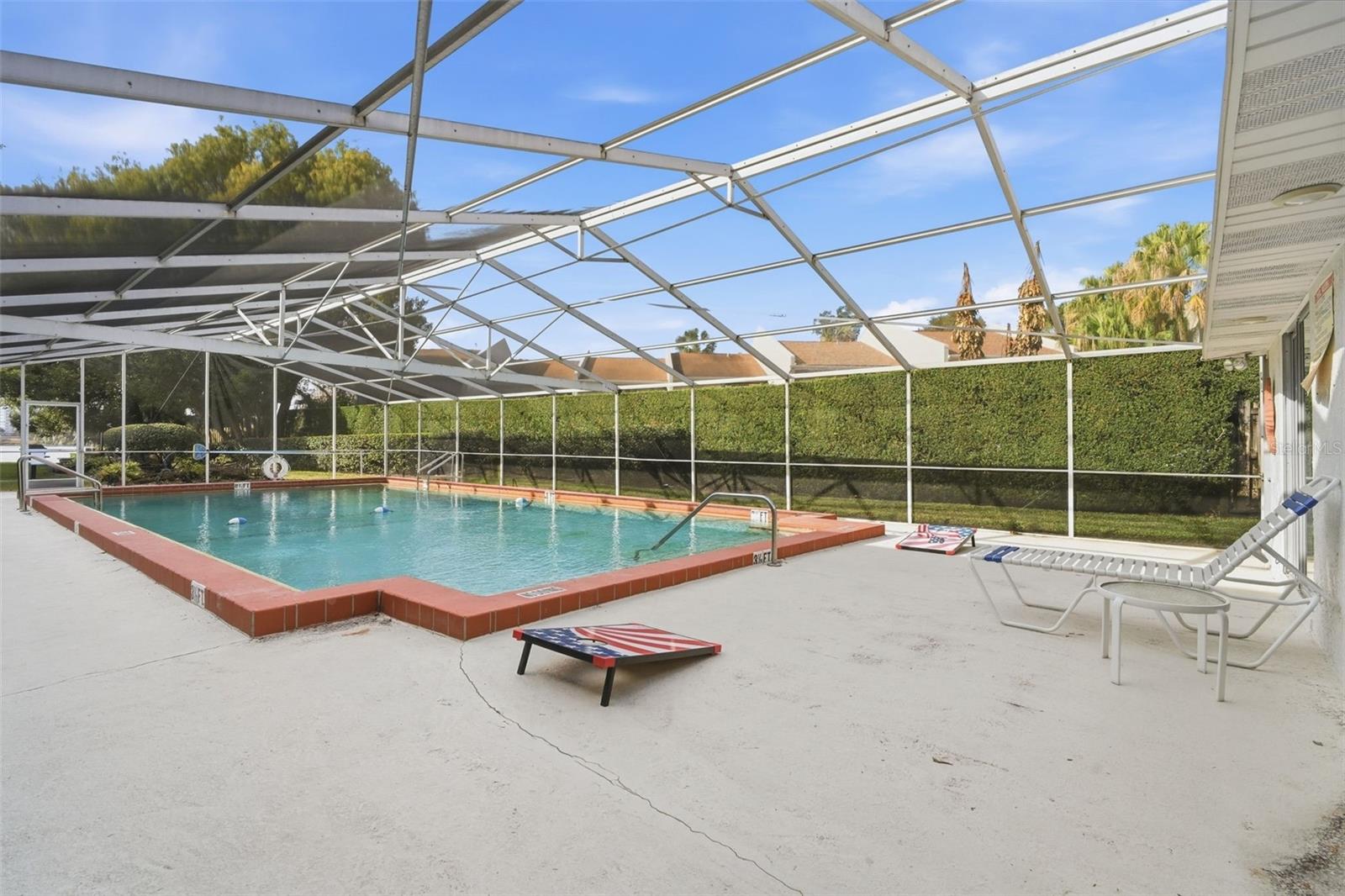 Image 15 of 47 For 320 Lakeview Street 123