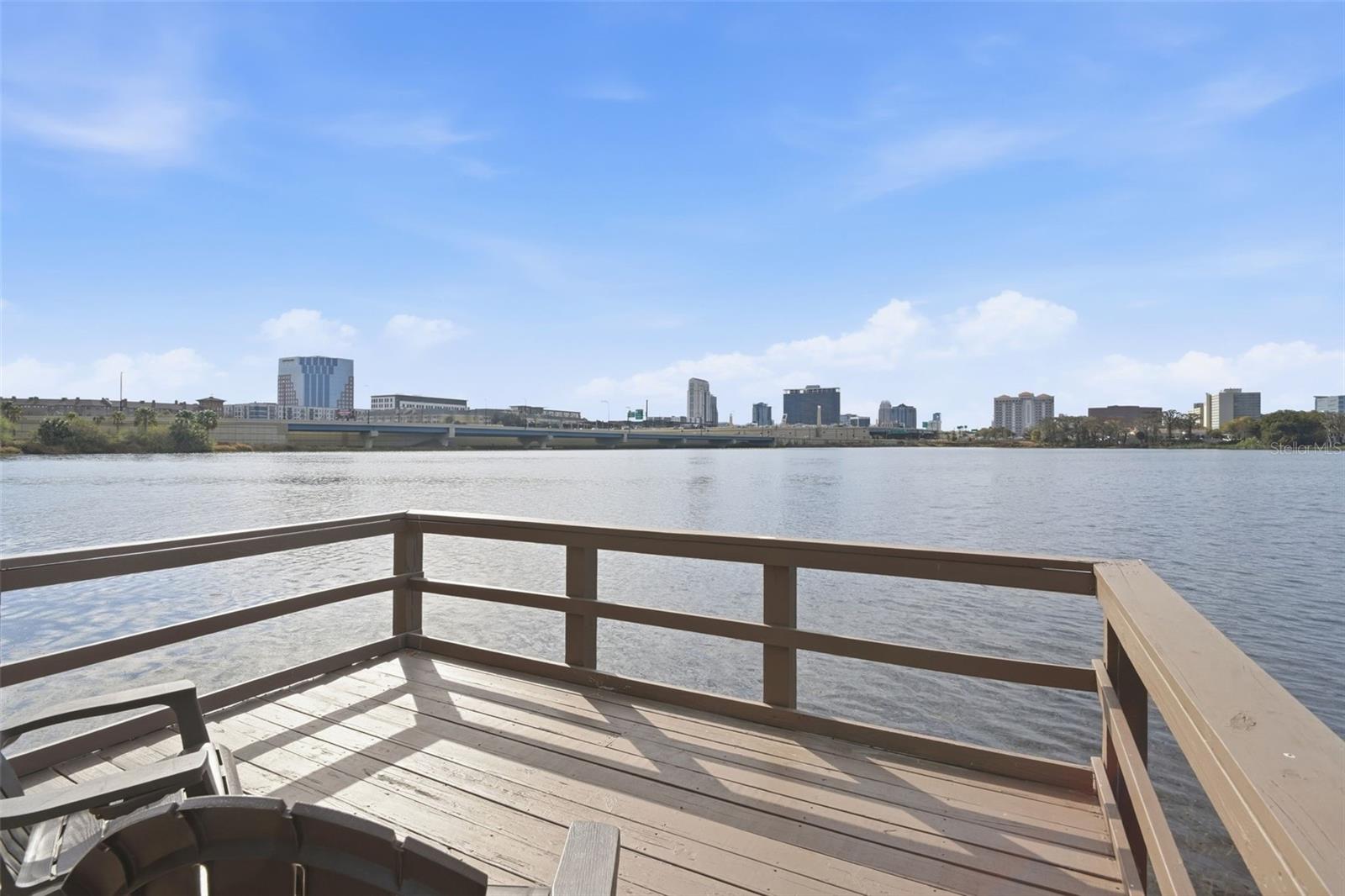 Image 20 of 47 For 320 Lakeview Street 123