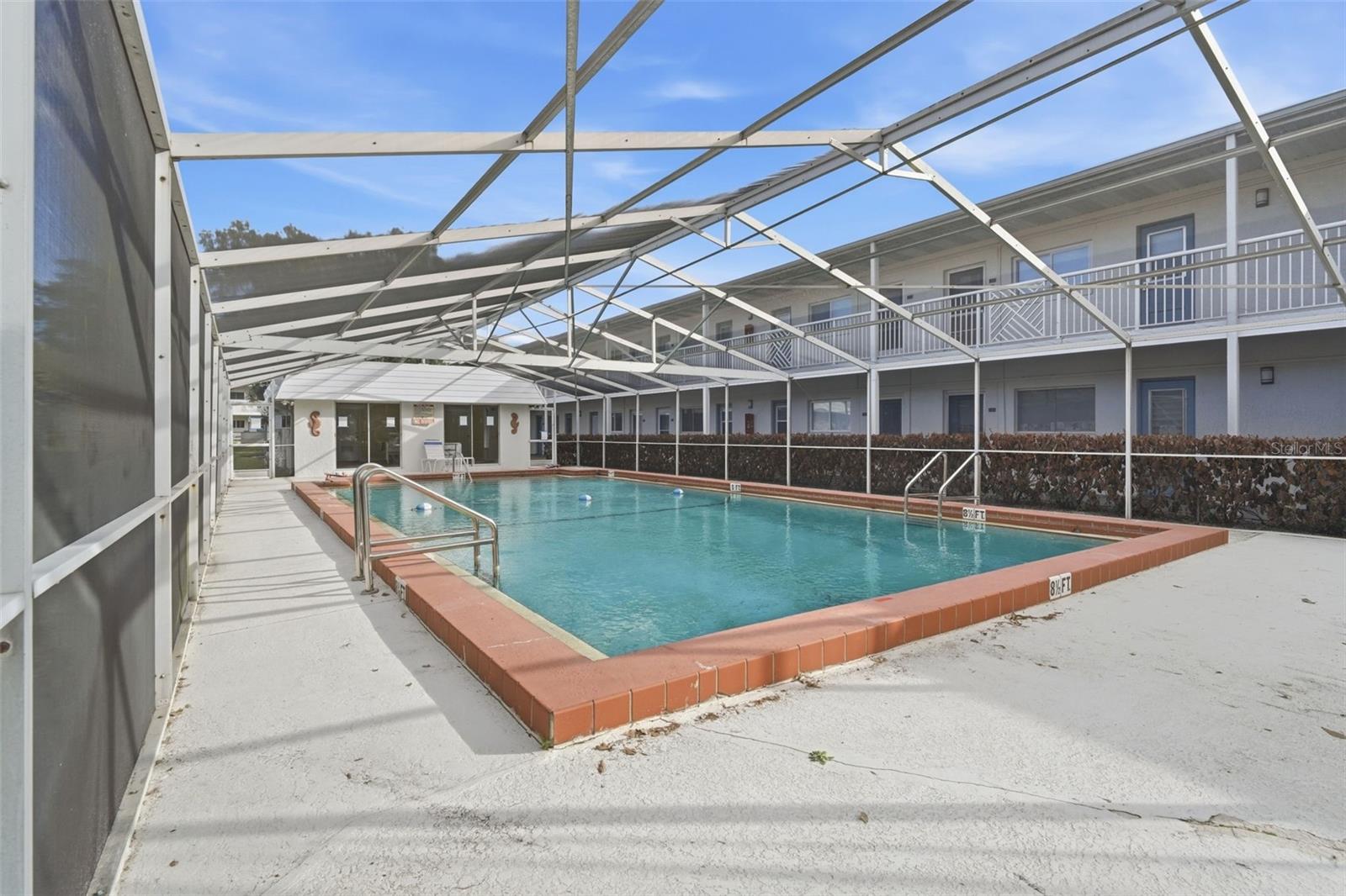 Image 23 of 47 For 320 Lakeview Street 123