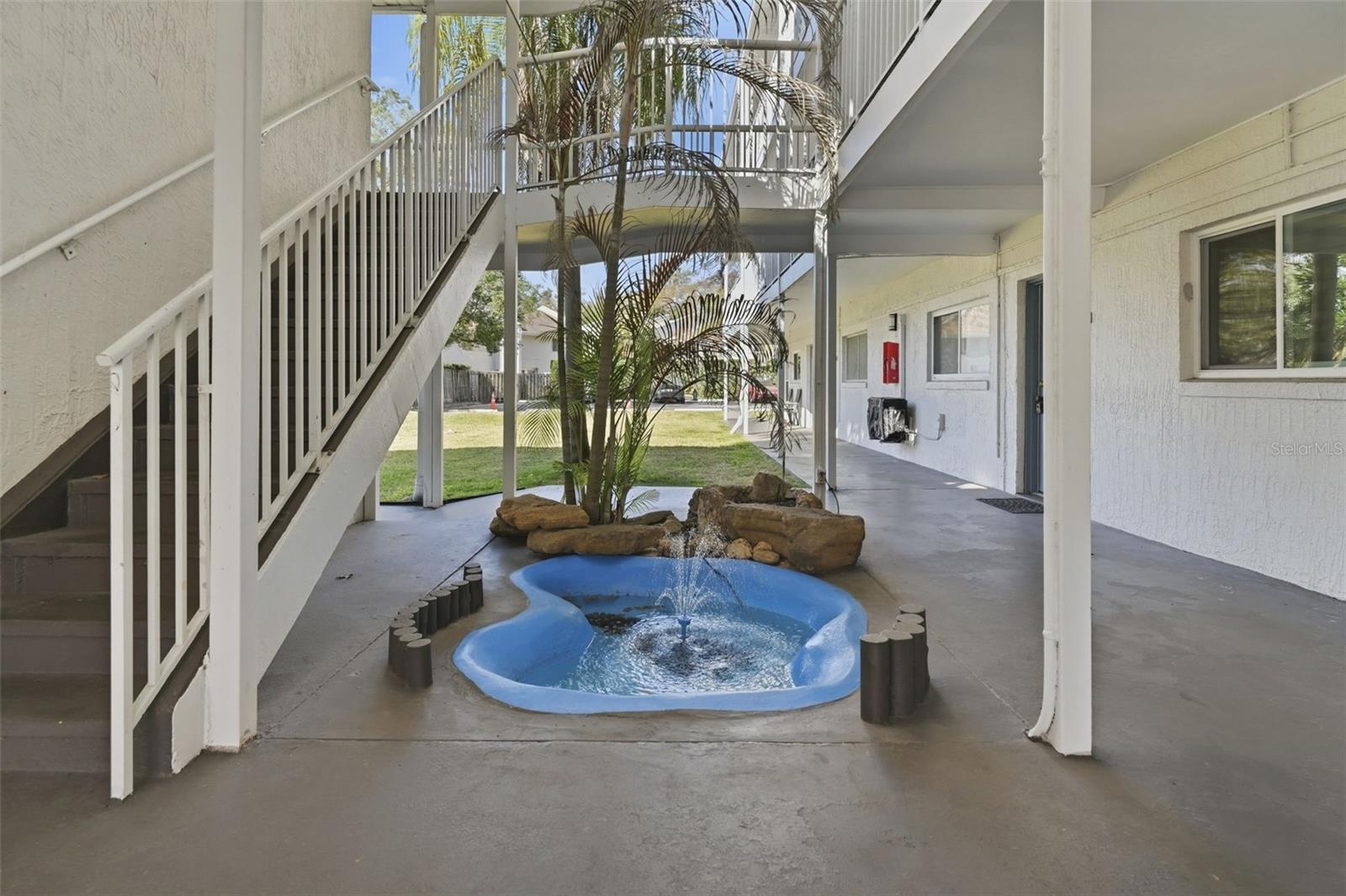 Image 24 of 47 For 320 Lakeview Street 123