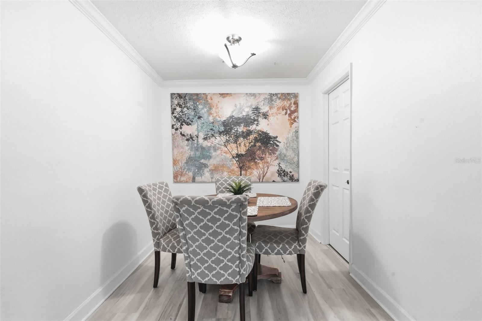 Image 31 of 47 For 320 Lakeview Street 123