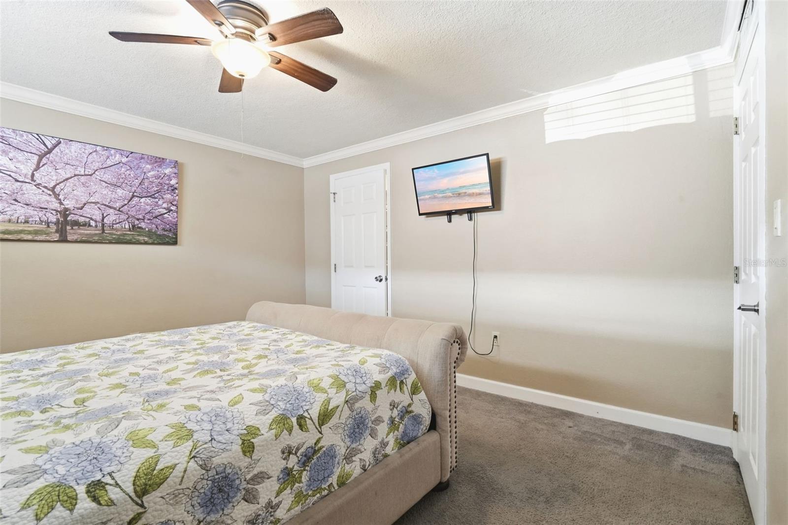 Image 37 of 47 For 320 Lakeview Street 123