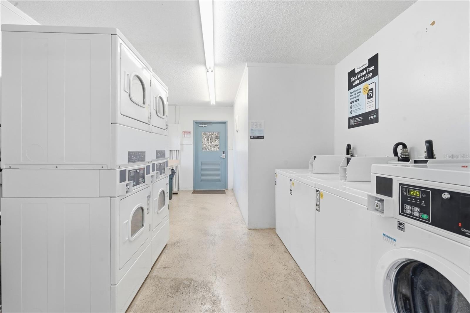 Image 45 of 47 For 320 Lakeview Street 123