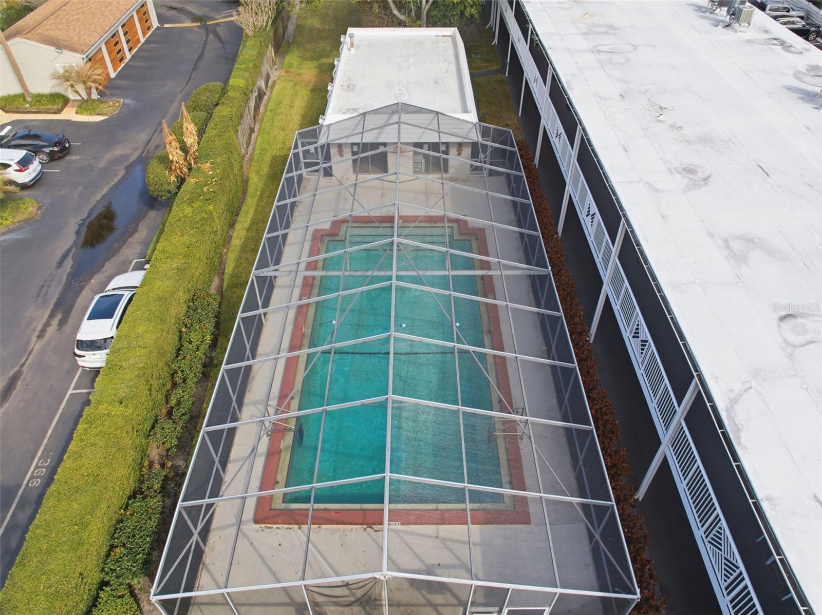 Image 7 of 47 For 320 Lakeview Street 123