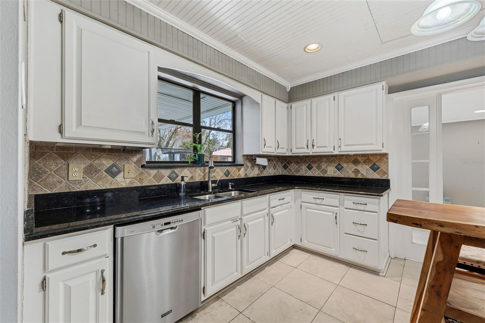 Image 14 of 46 For 748 Oak Drive