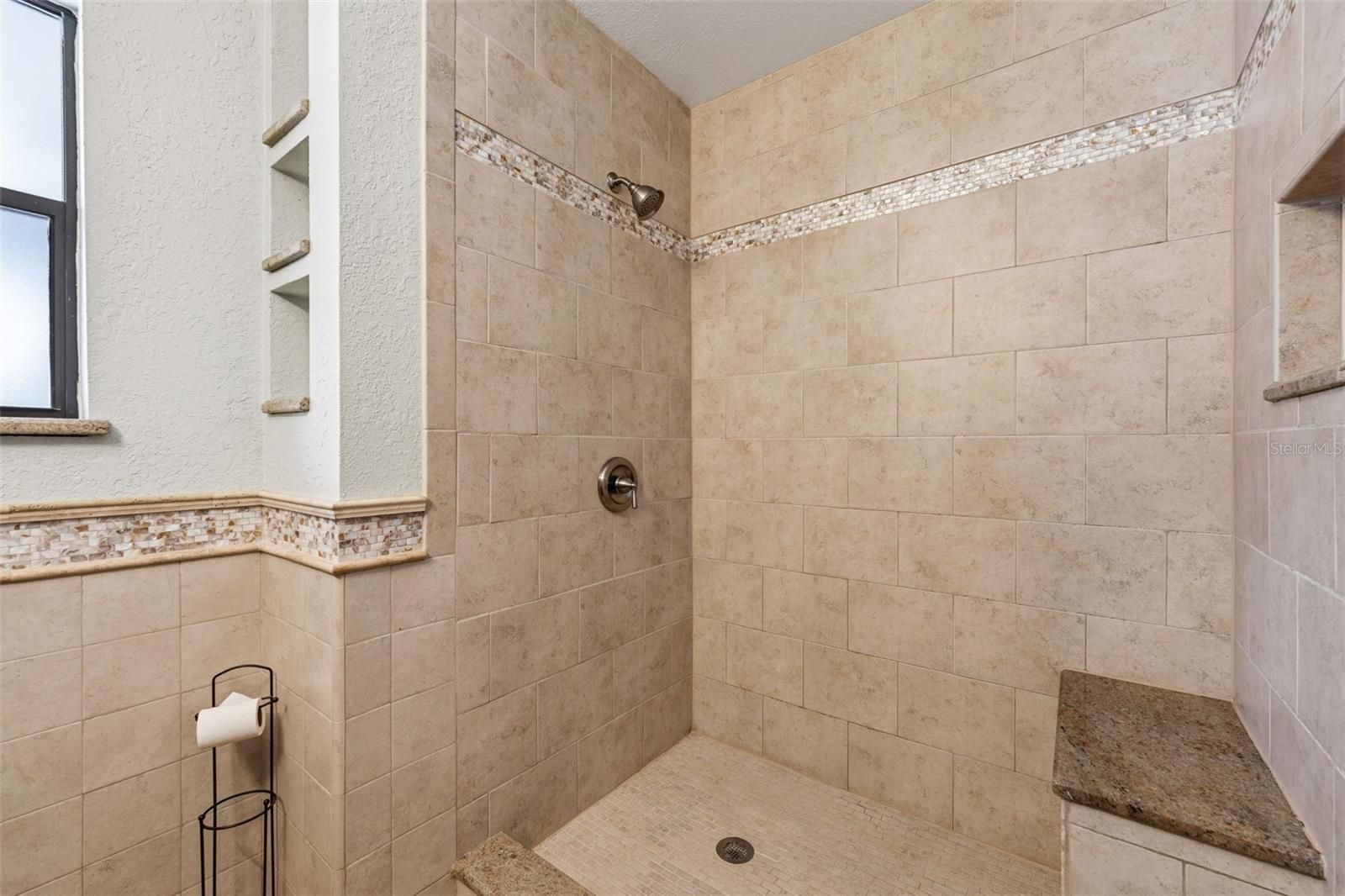 Image 28 of 46 For 748 Oak Drive