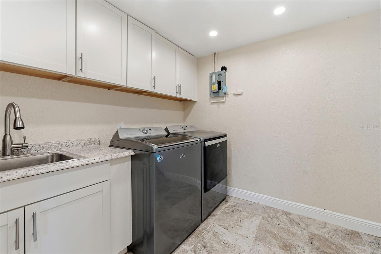 Image 32 of 46 For 748 Oak Drive