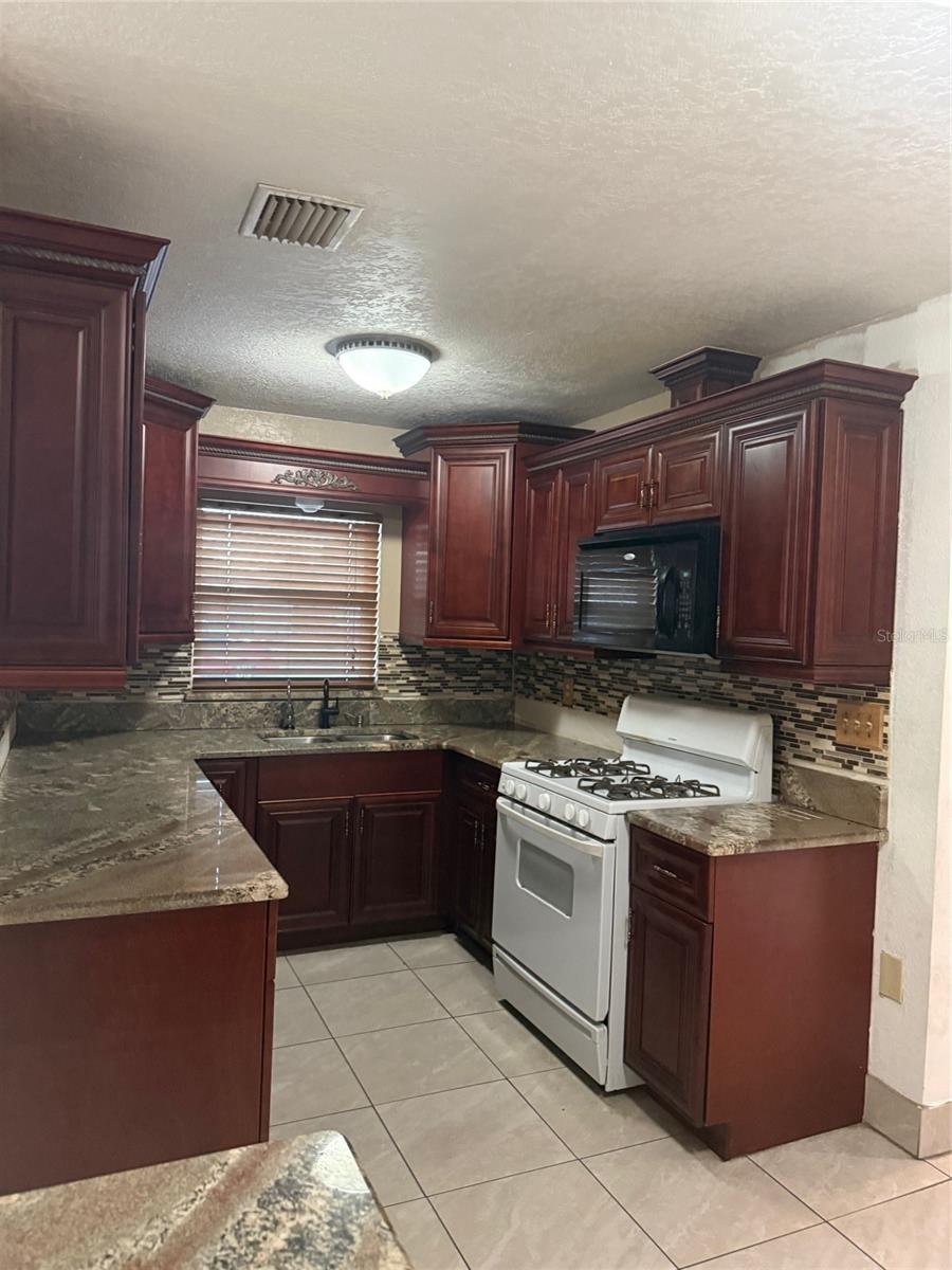 Image 6 of 20 For 120 Alhambra Avenue