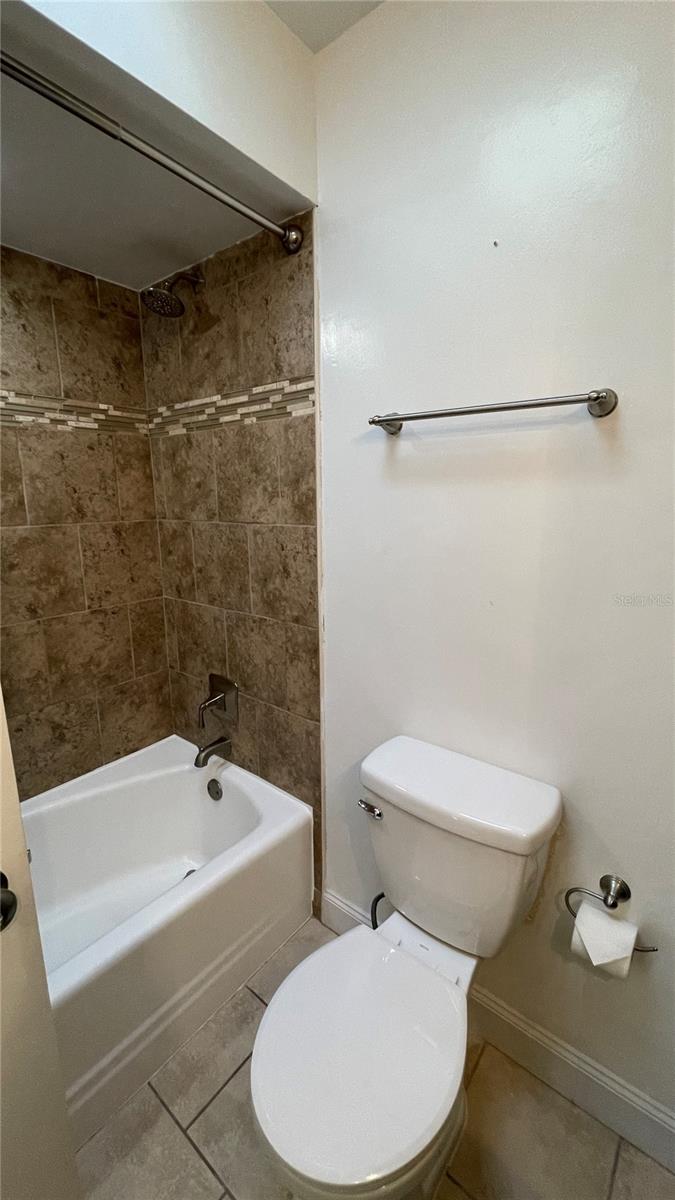 Image 11 of 38 For 313 Satsuma Drive