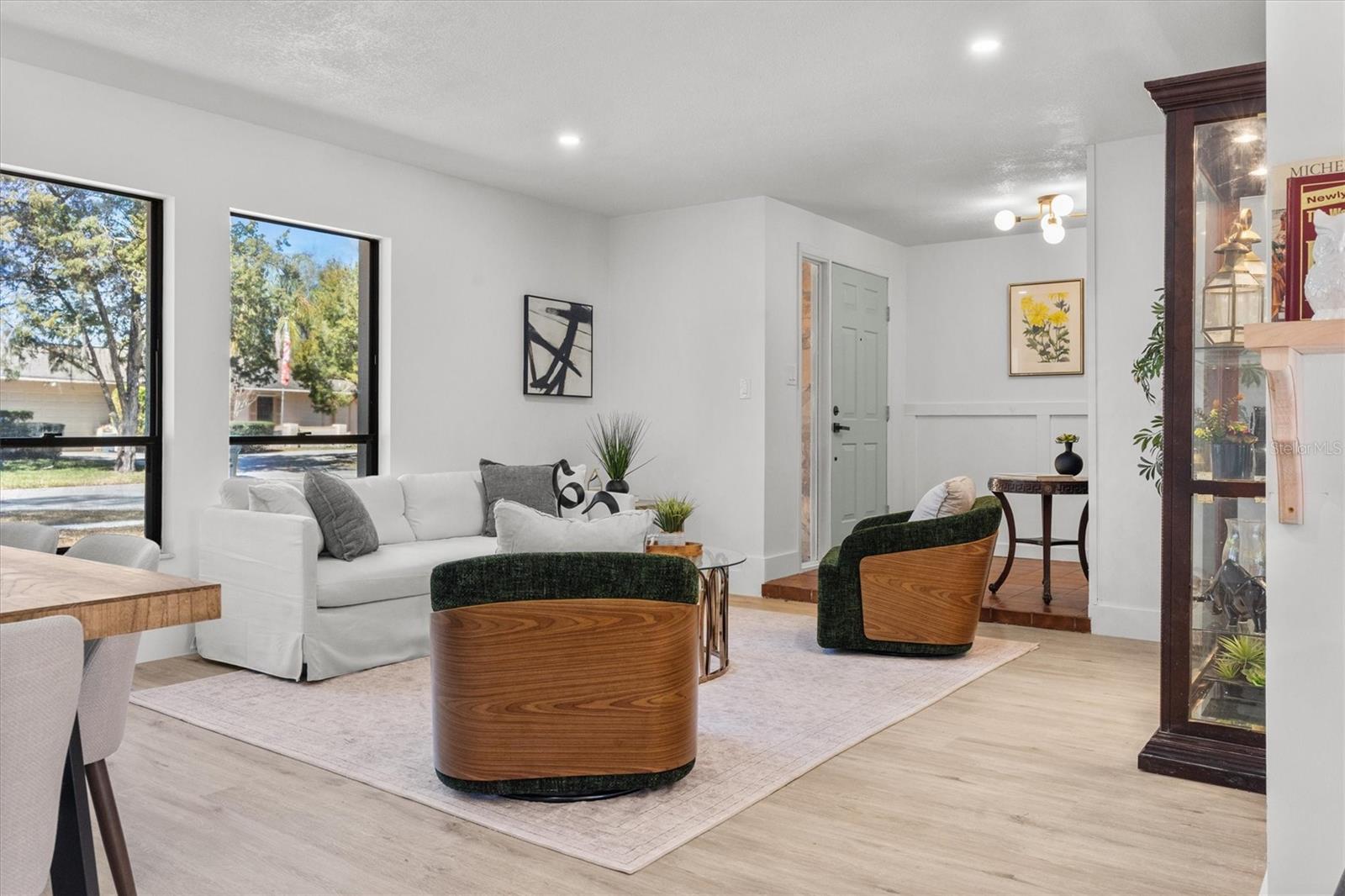 Image 14 of 59 For 9528 Lake Douglas Place