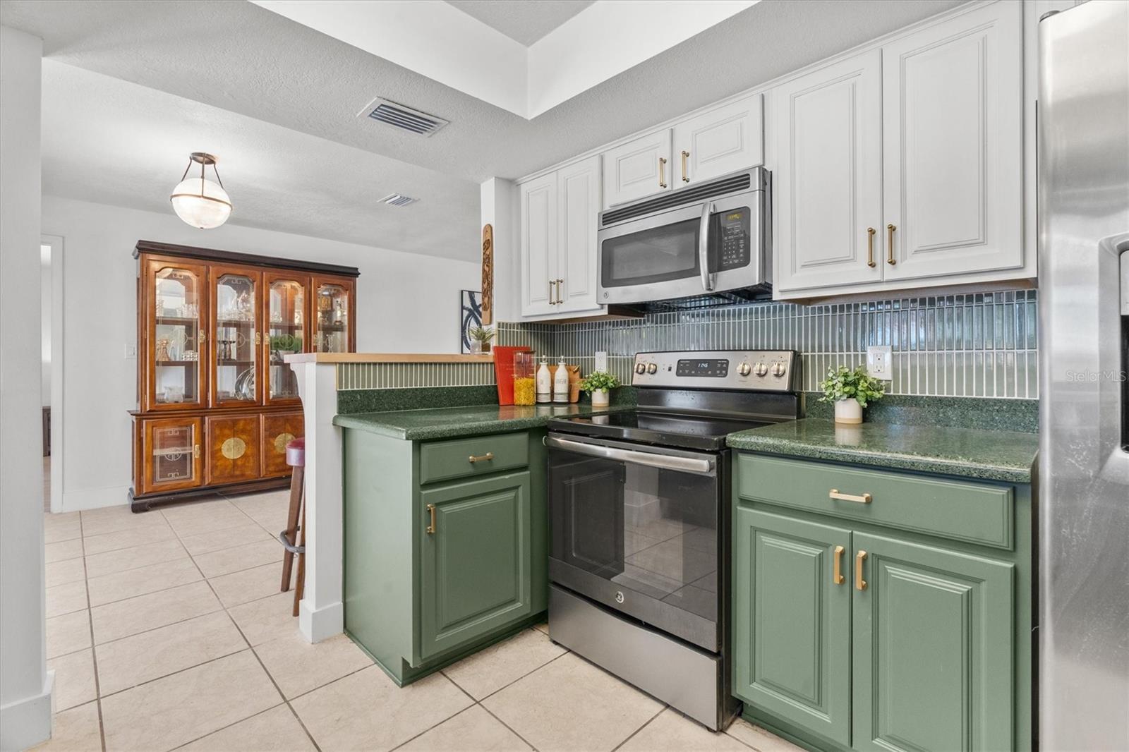 Image 24 of 59 For 9528 Lake Douglas Place