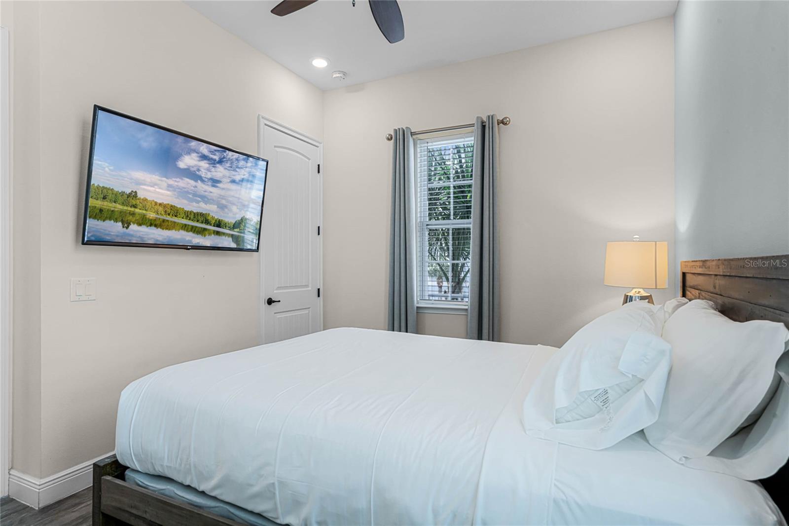 Image 19 of 65 For 8053 Lost Shaker Ln